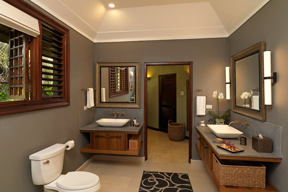 Amanoka on the Beach