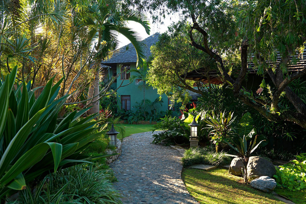Amanoka on the Beach