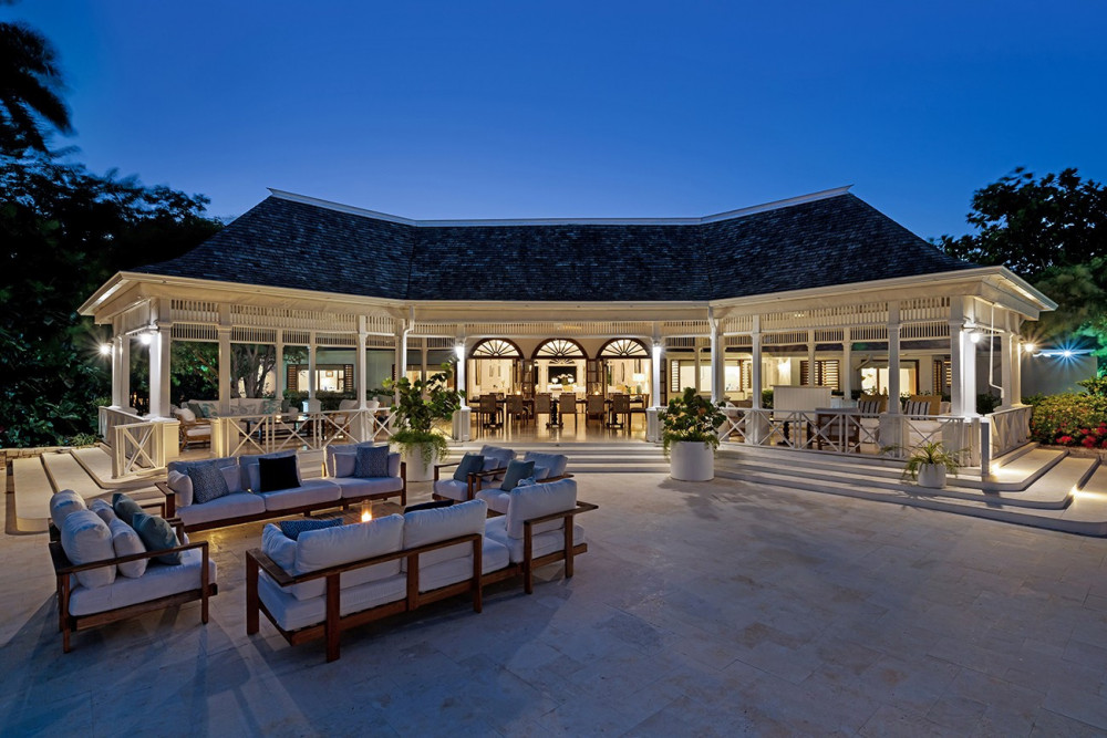 Longview Villa on Round Hill