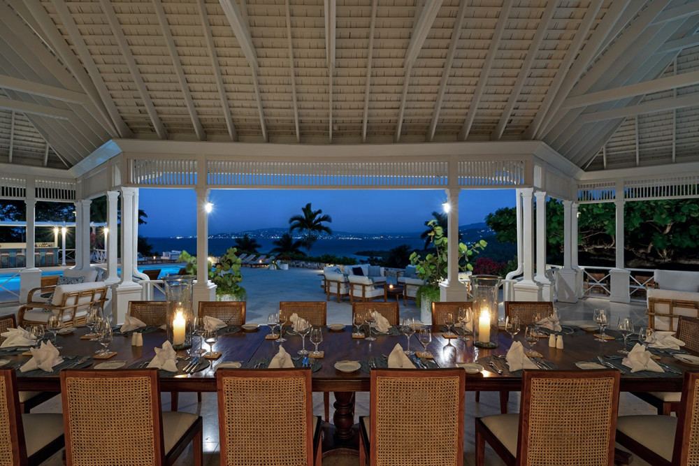 Longview Villa on Round Hill