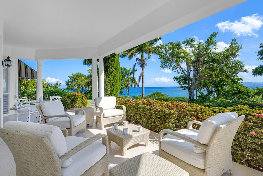 Longview Villa on Round Hill