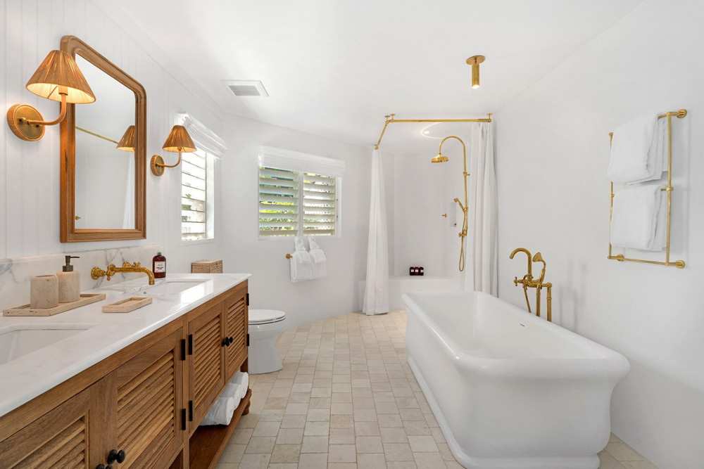 Longview Villa on Round Hill