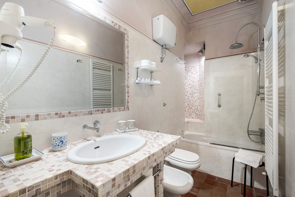 Daniela 16 Bed