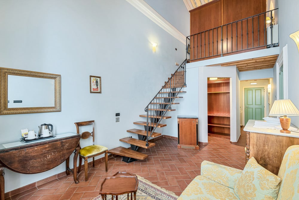 Daniela 16 Bed
