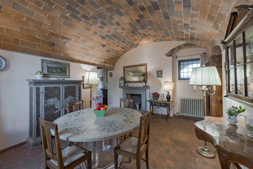 Tuscany 104