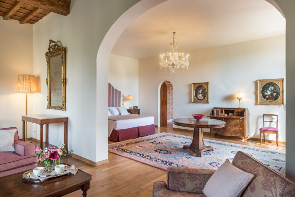 Isimora - 9 Bed