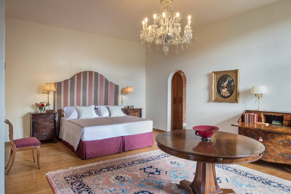 Isimora - 9 Bed