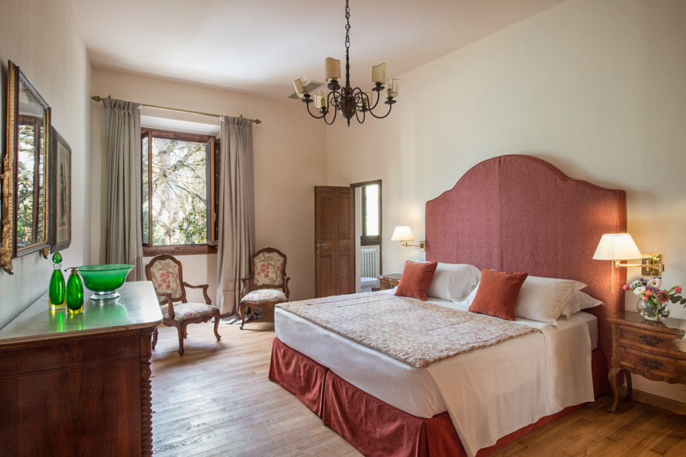 Isimora - 9 Bed
