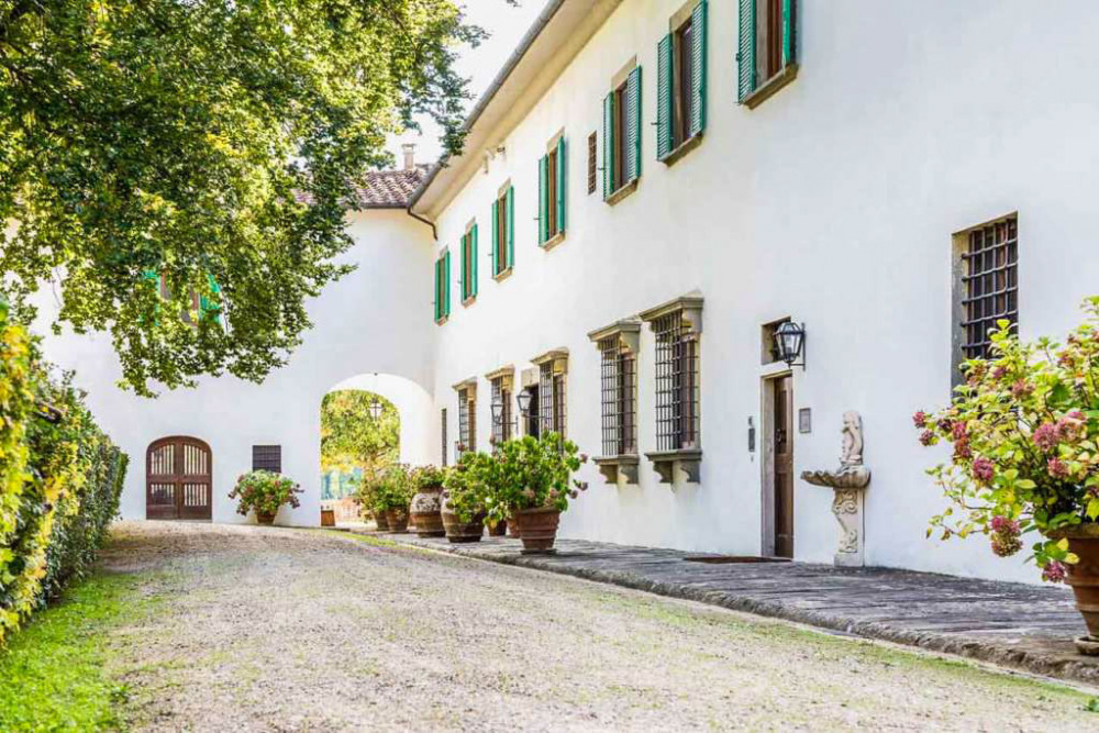 Isimora - 9 Bed