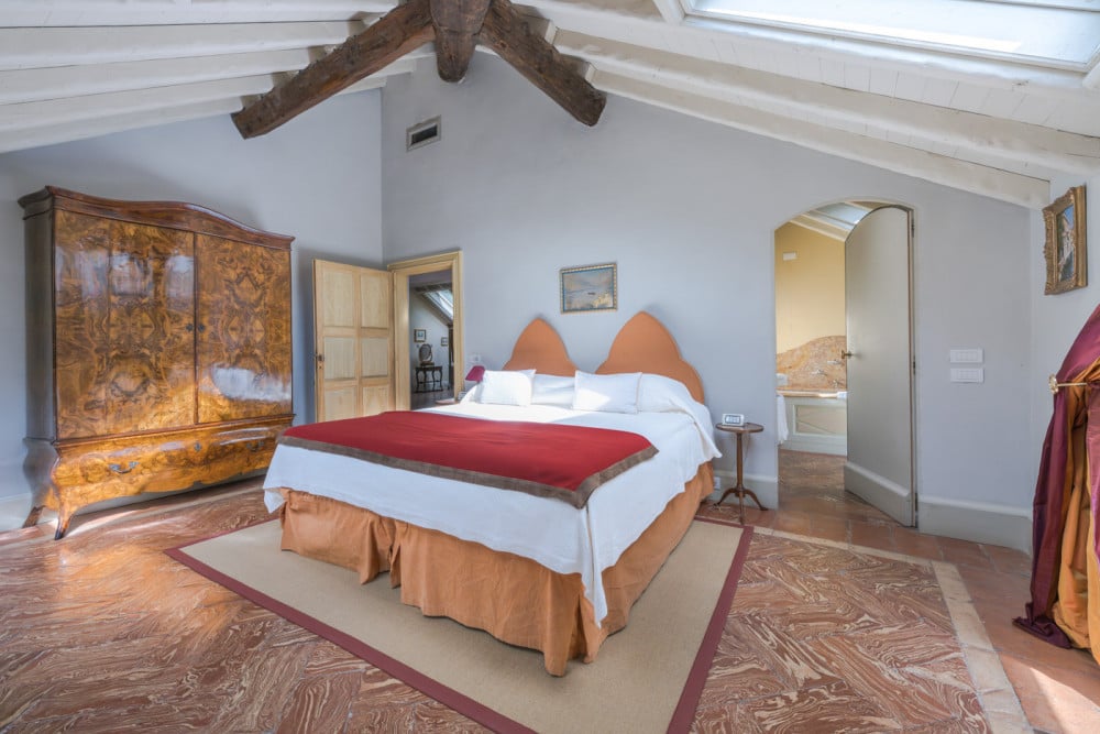 Maria - 8 Bed