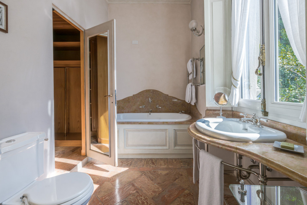 Maria - 8 Bed
