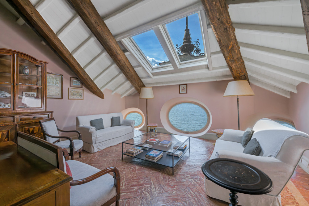 Maria - 8 Bed