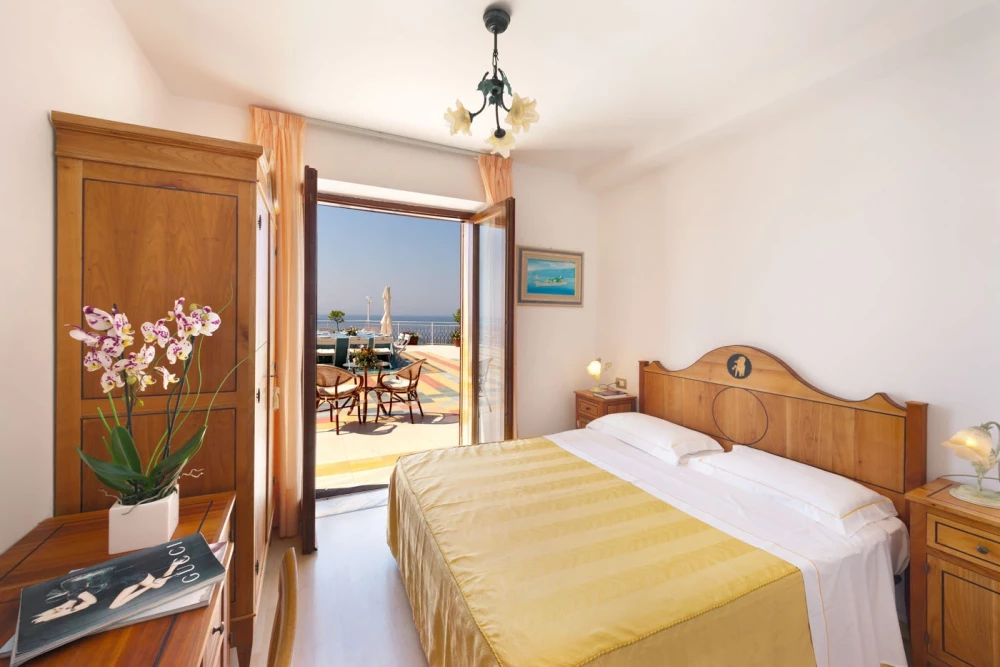 Sorrento 19