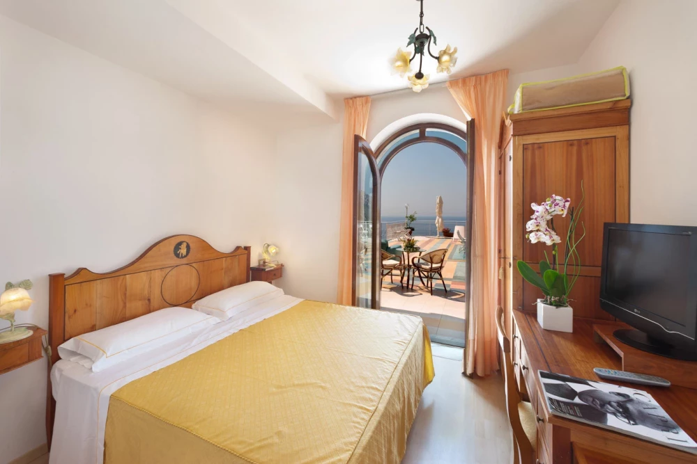 Sorrento 19
