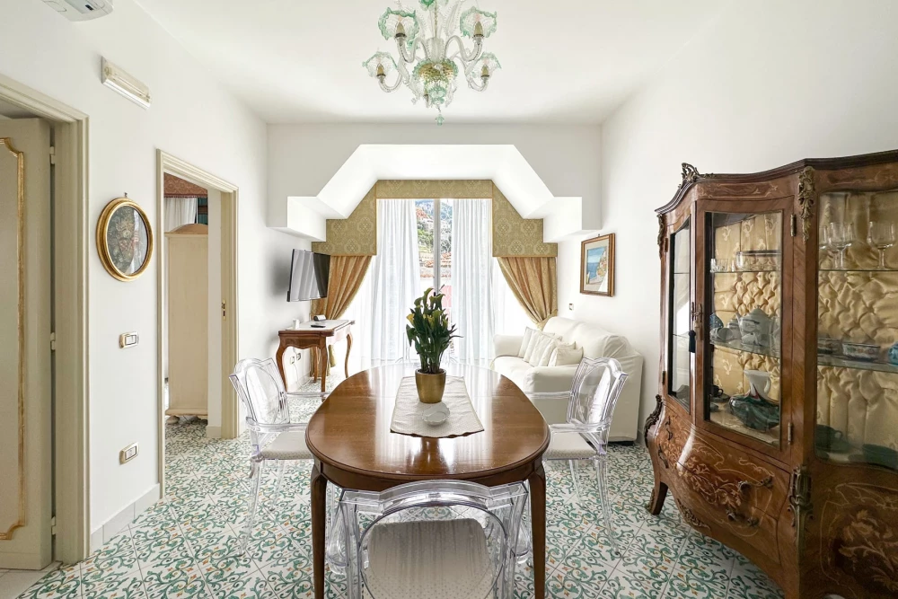 Amalfi 7