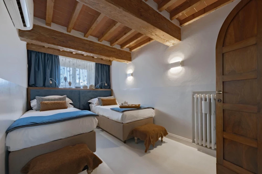 Tuscany 114