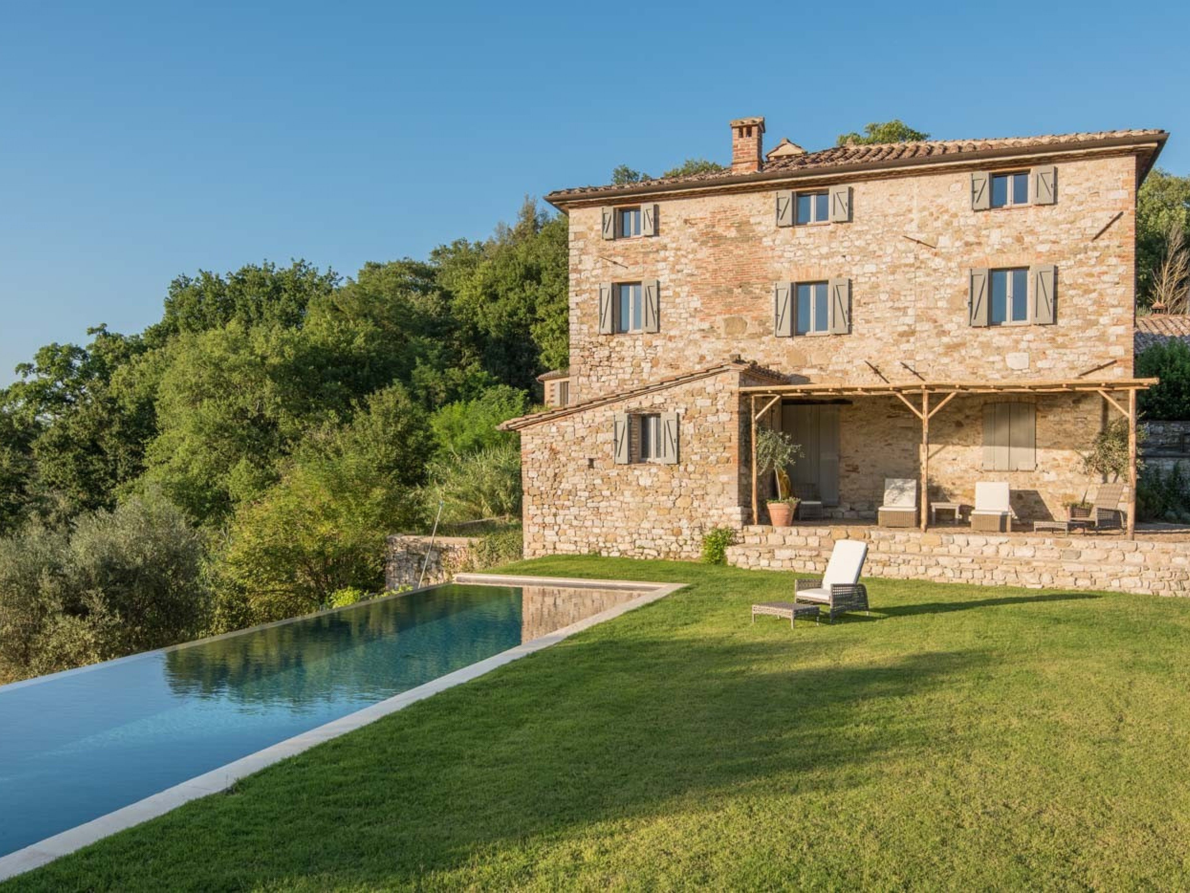 Dedala Umbria villa rentals with pool