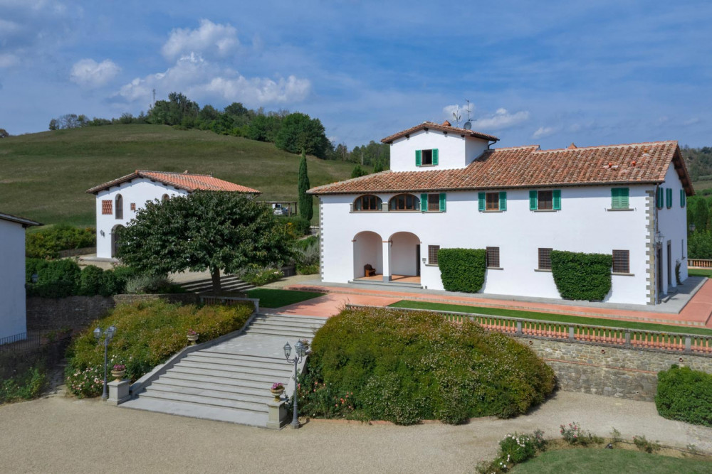 Adorna - 8 Bed