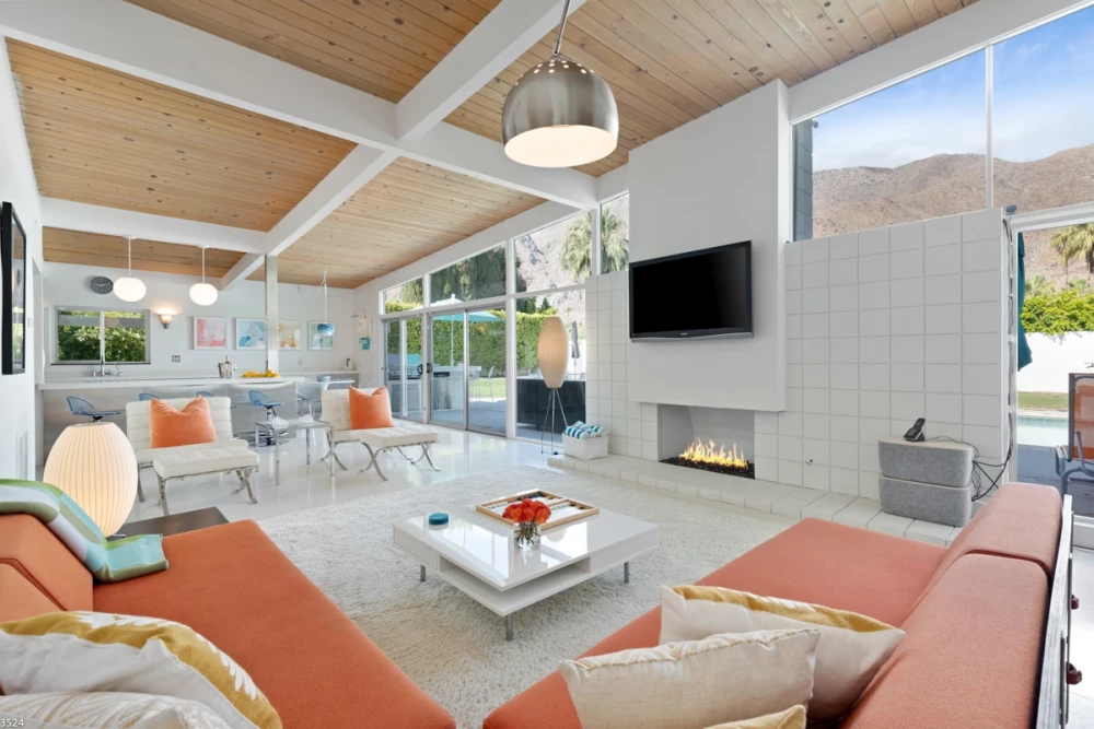 Palm Springs 76