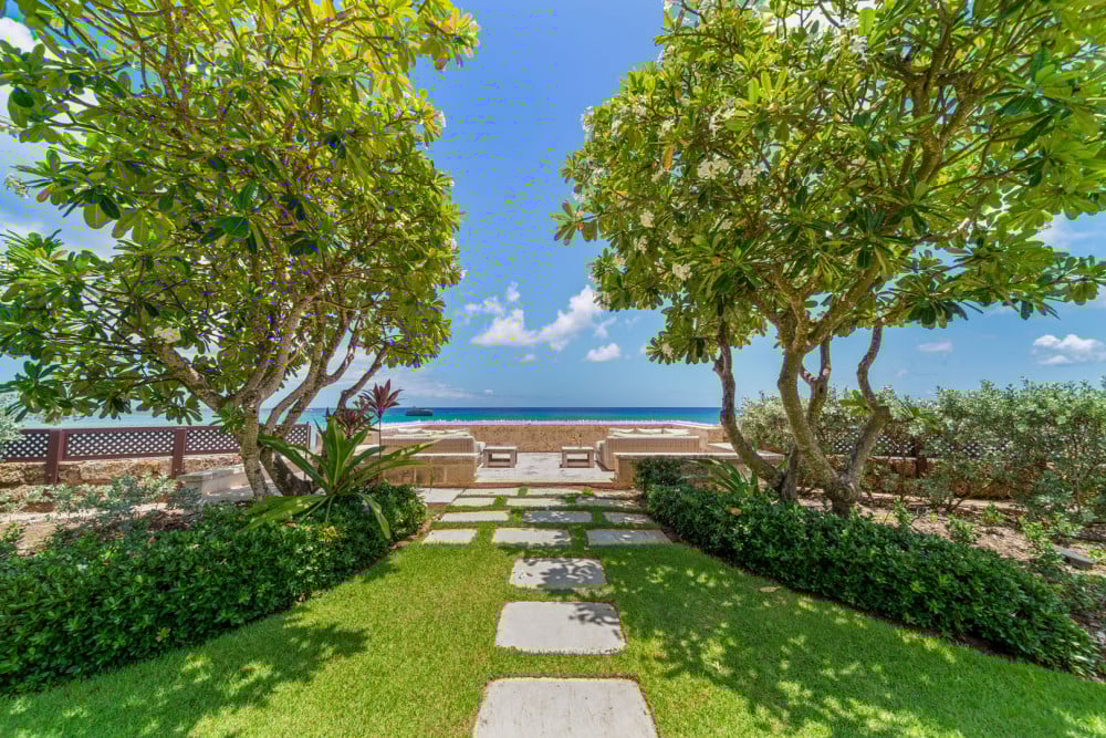 Bachelor Hall - 6-bed