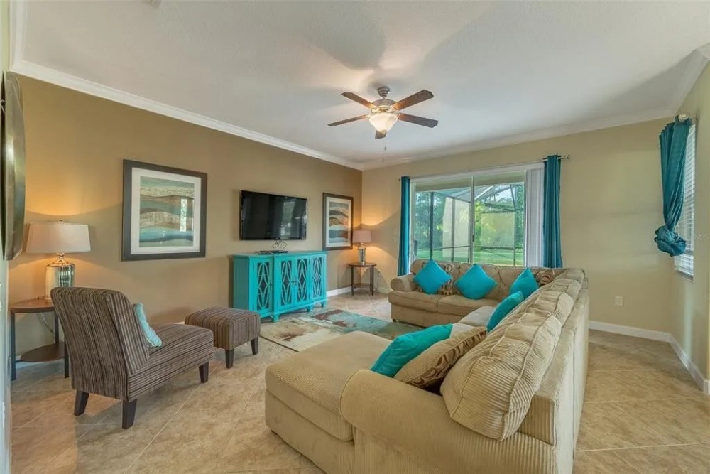 Paradise Palms Resort 123