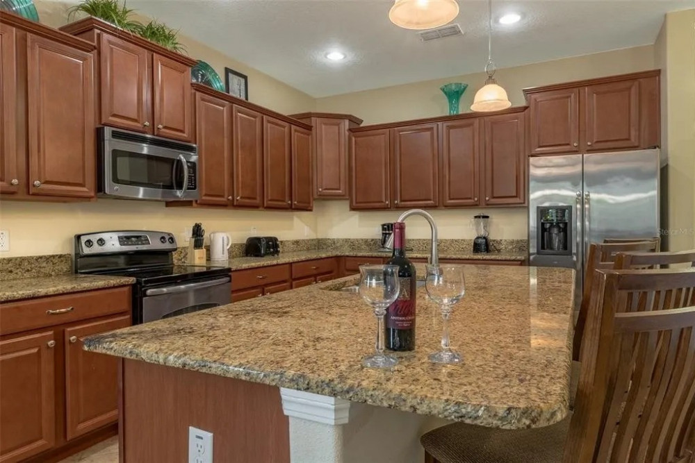 Paradise Palms Resort 123