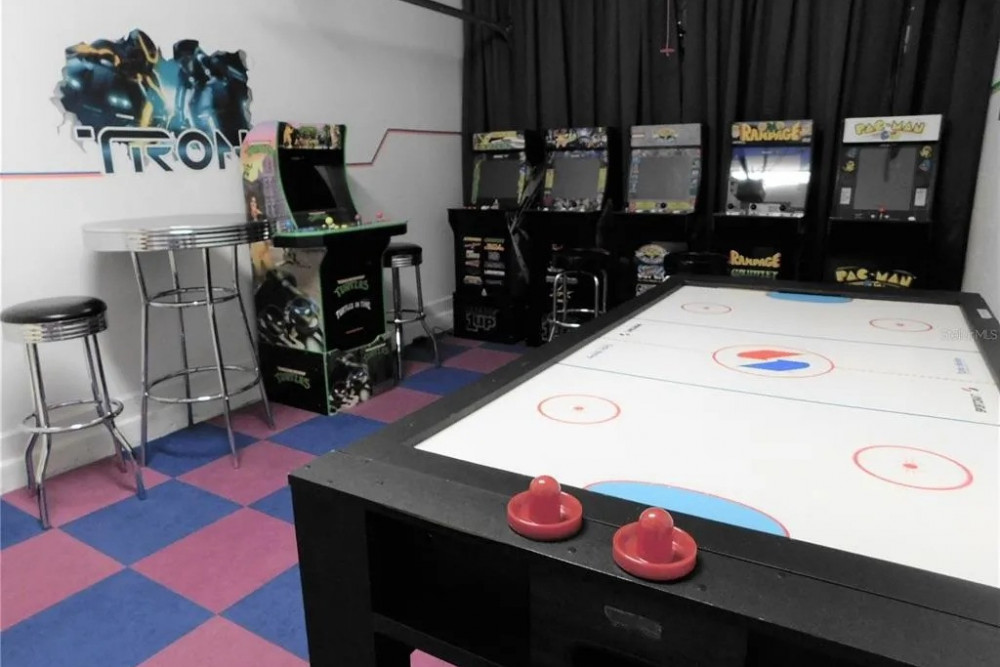 Paradise Palms Resort 123