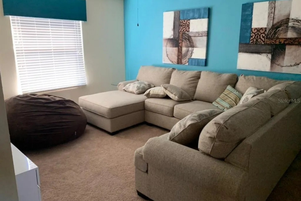 Paradise Palms Resort 123