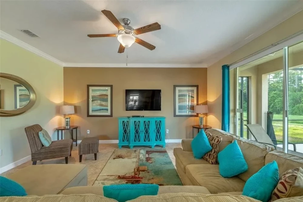 Paradise Palms Resort 123