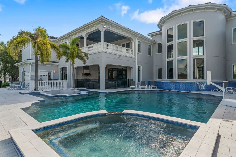 Reunion Resort 10000