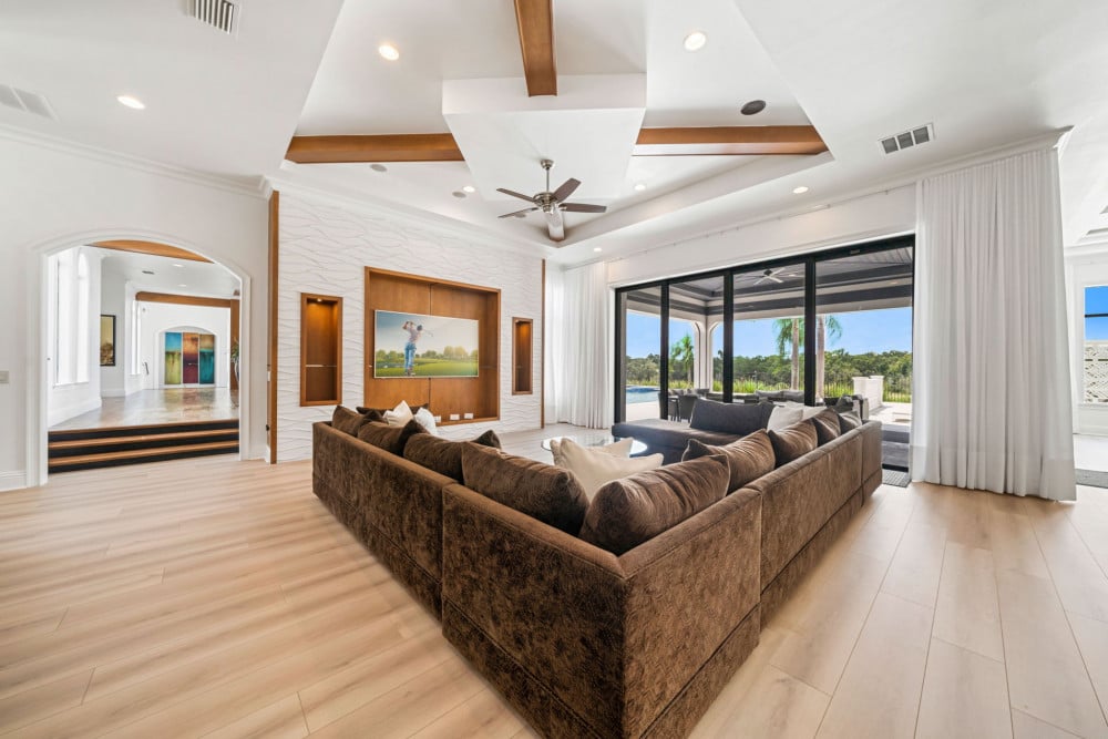 Reunion Resort 10000