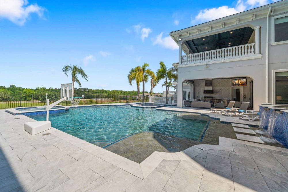 Reunion Resort 10000