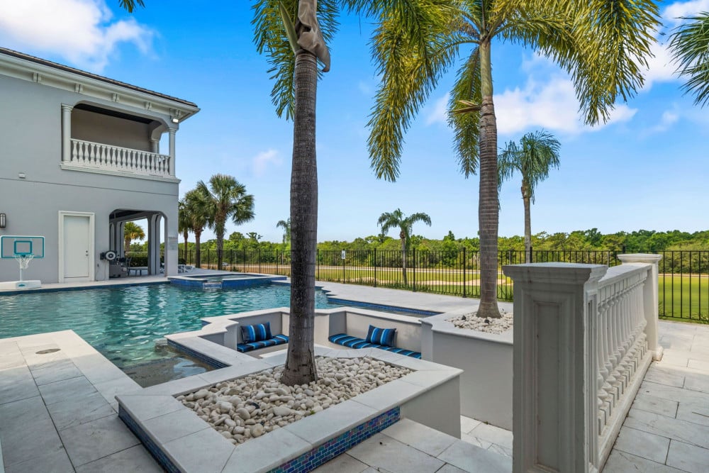 Reunion Resort 10000