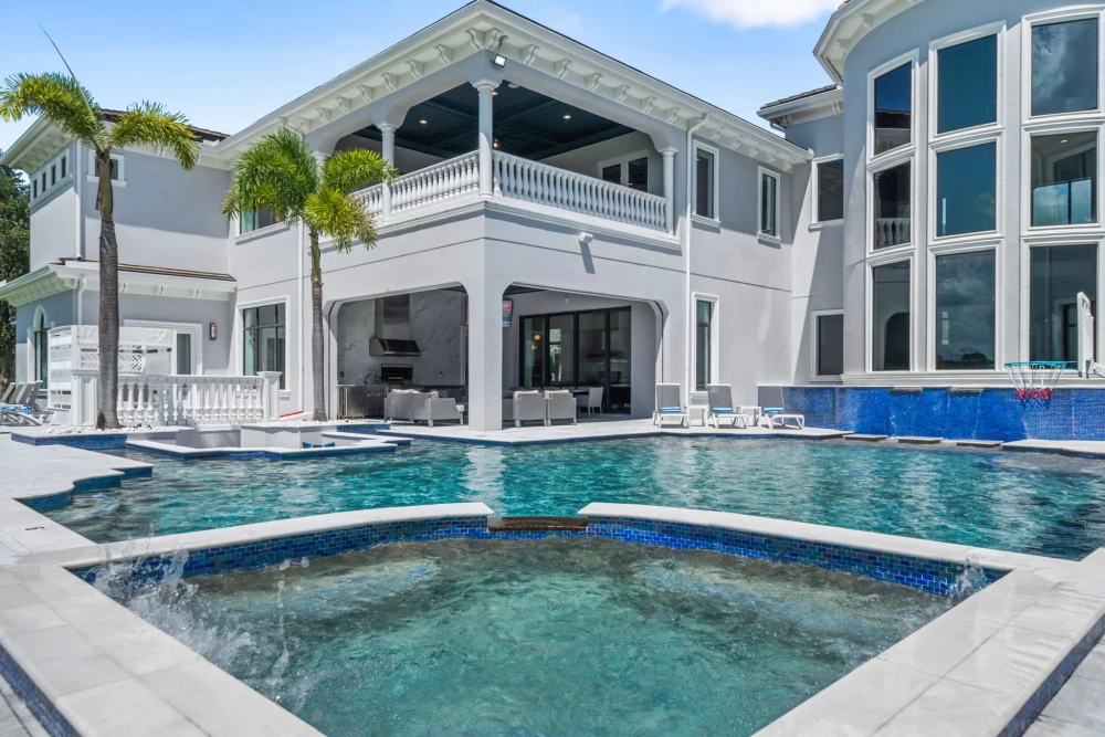 Reunion Resort 10000