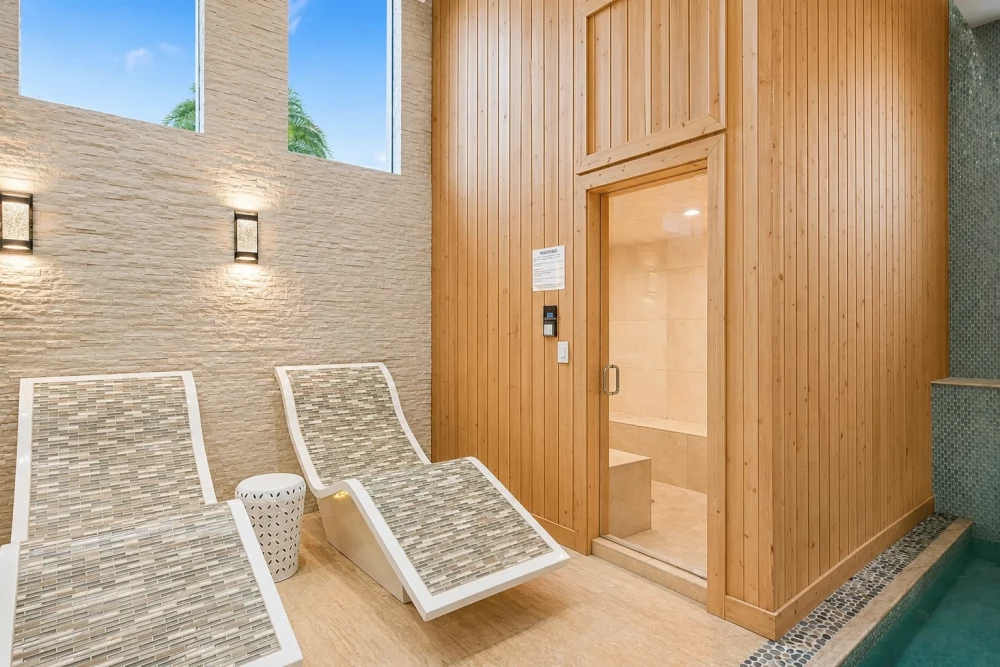 Reunion Resort 10000