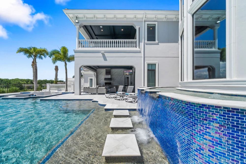 Reunion Resort 10000