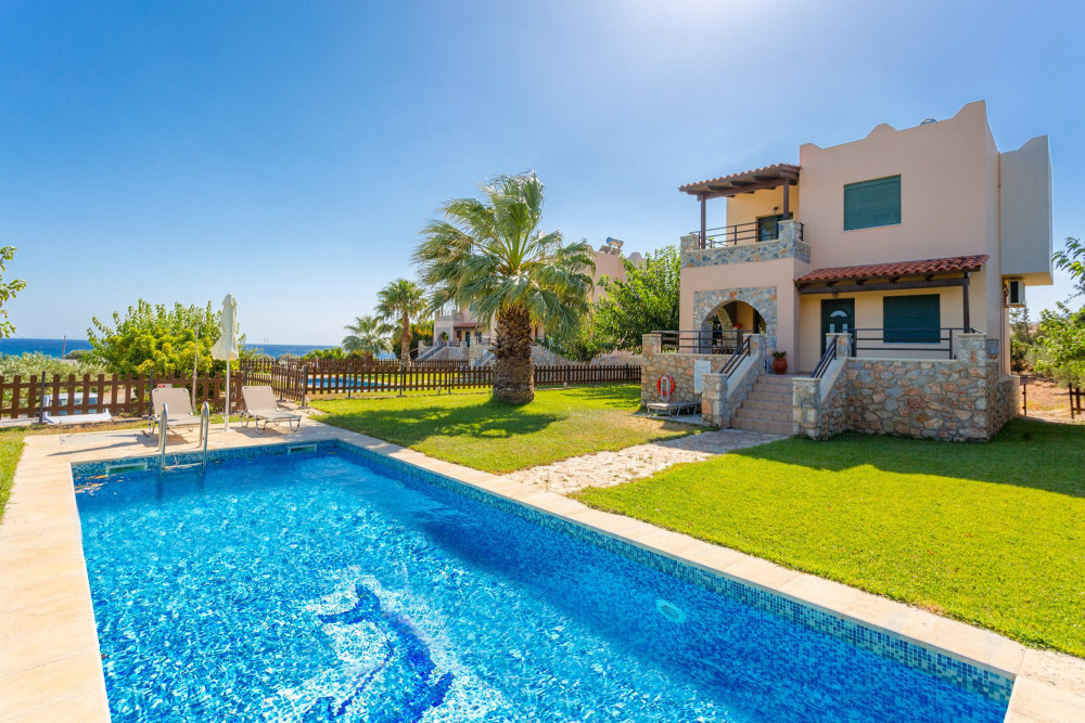 Spiros Beach Villa