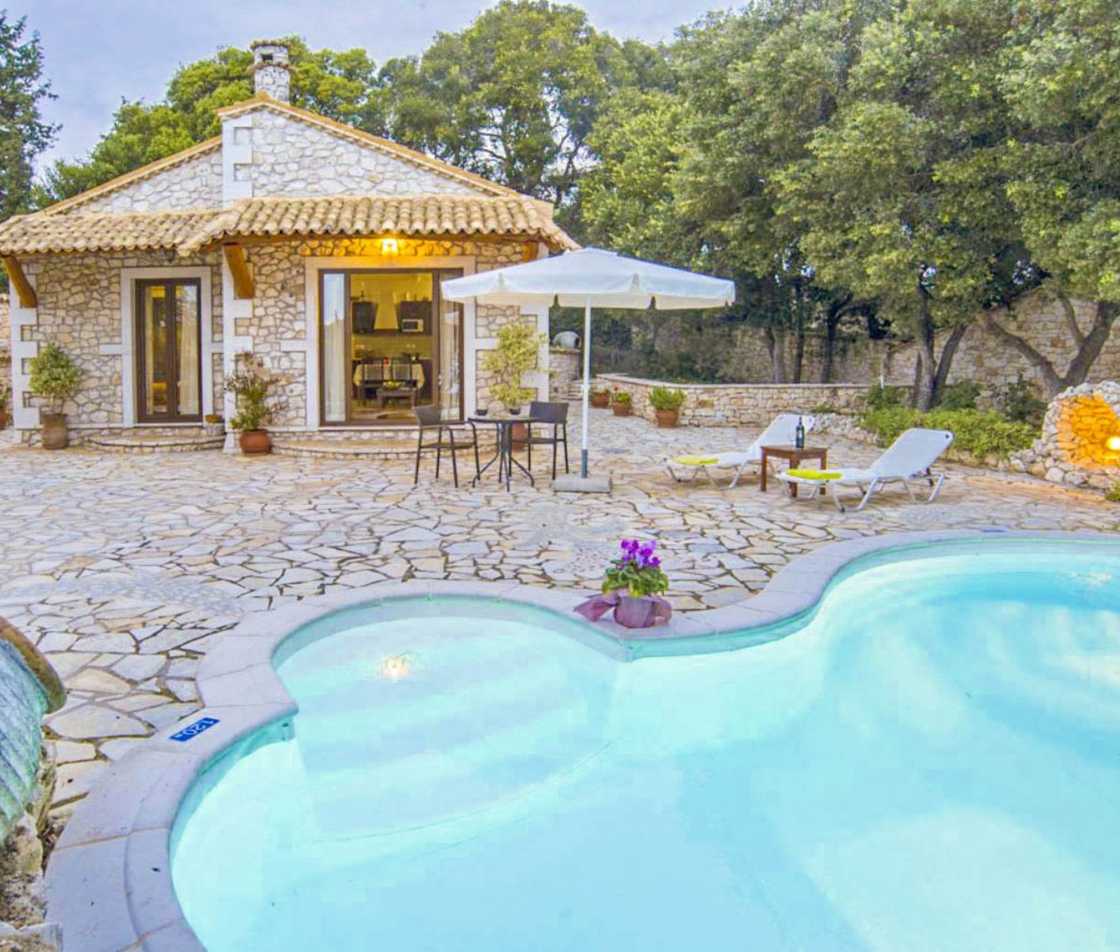 Ionian Islands Villas with pools - Villa Nionios