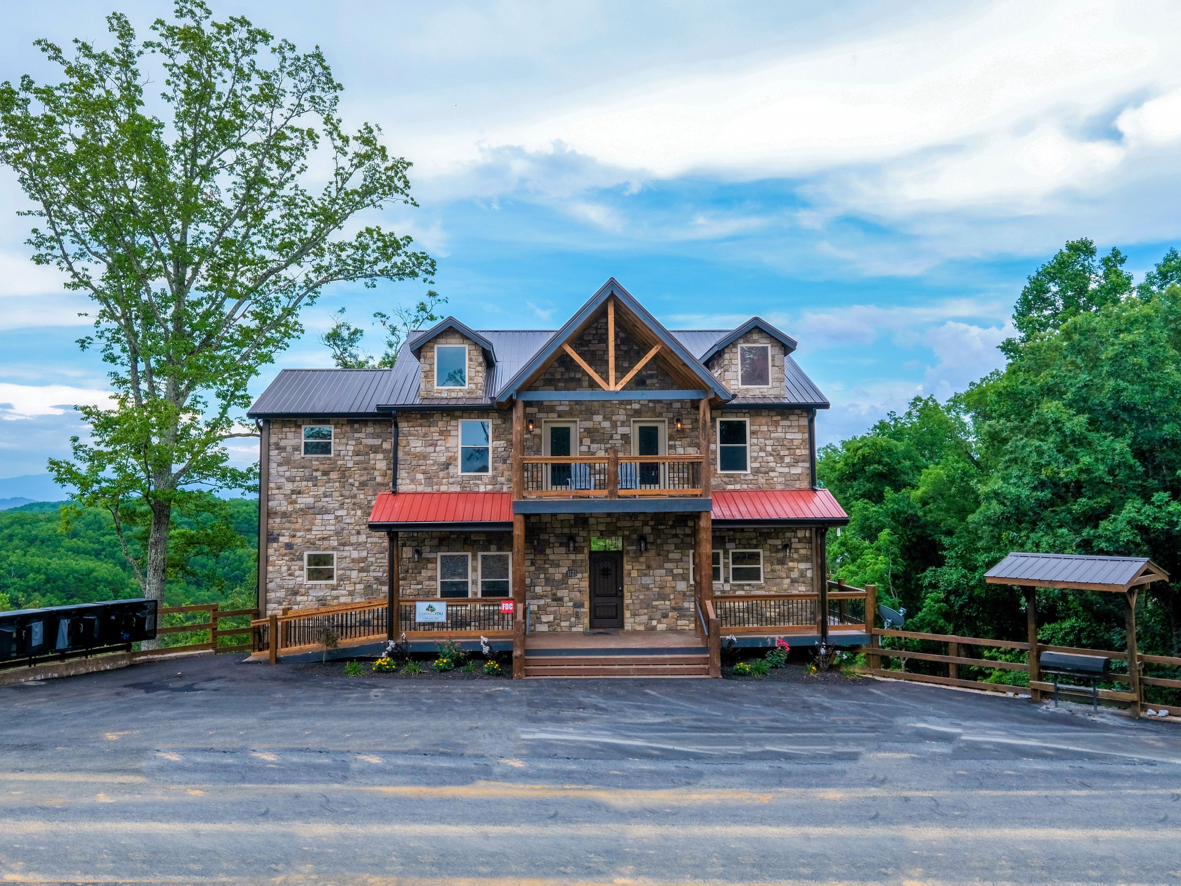 Pigeon Forge 40 pet friendly rentals in the Great Smoky Mountains