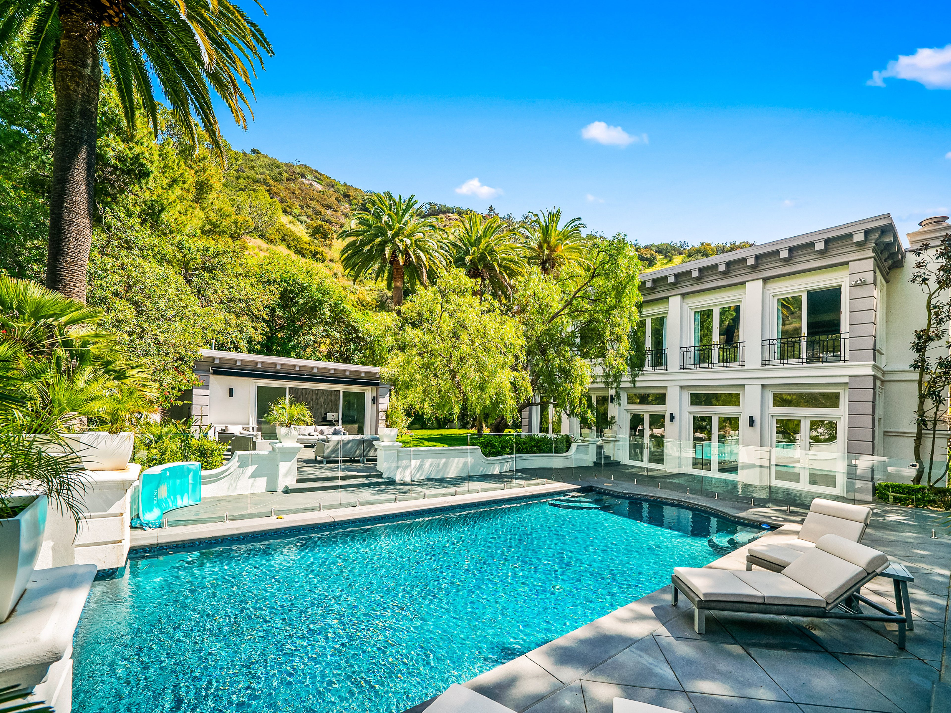 Beverly Hills 7 summer rental with pool
