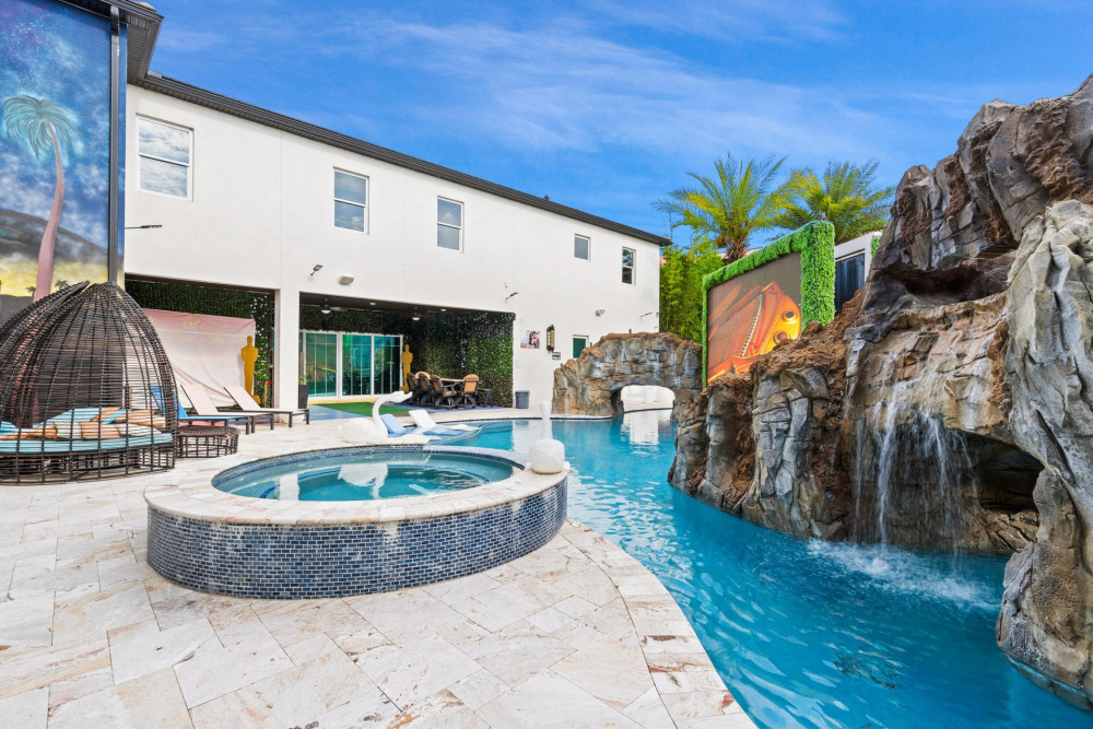 Fantasy Island Resort 1