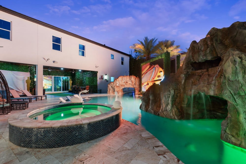 Fantasy Island Resort 1