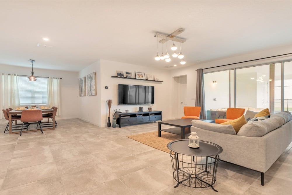 Solara Resort 380
