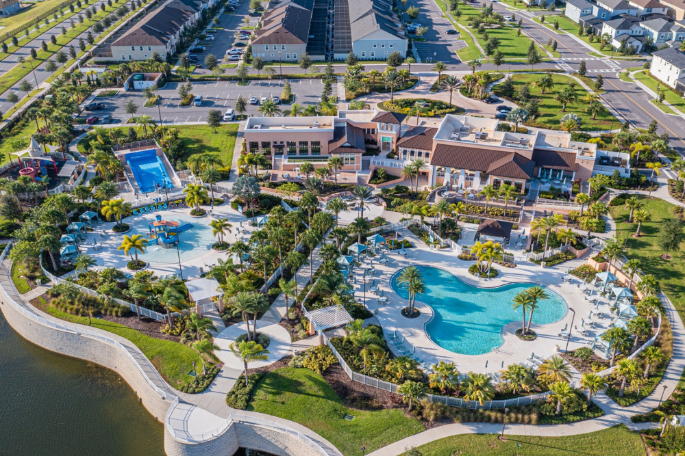 Solara Resort 380