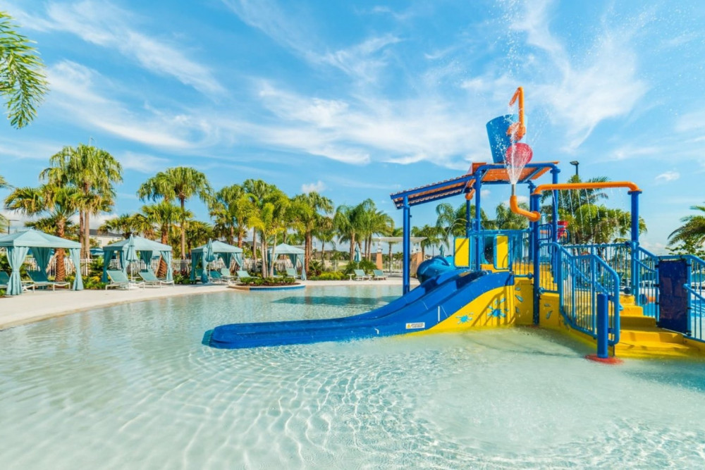 Solara Resort 380