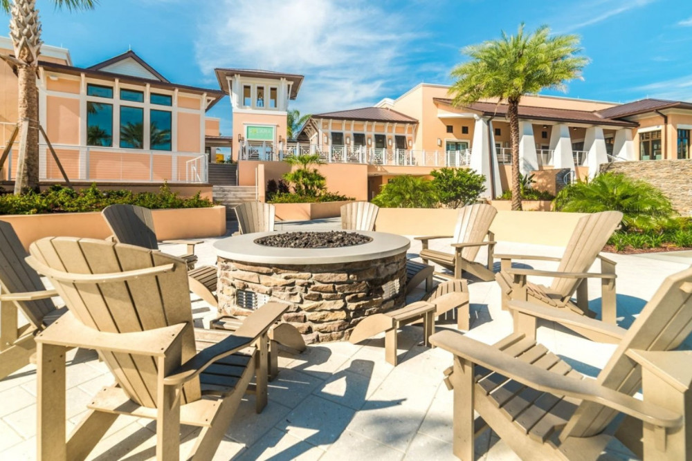 Solara Resort 380
