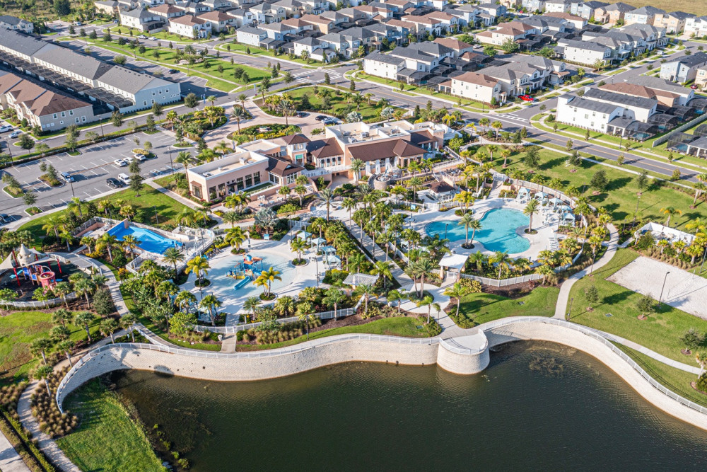 Solara Resort 380