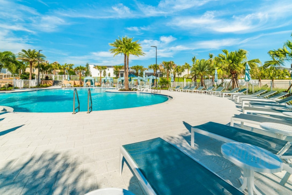 Solara Resort 386