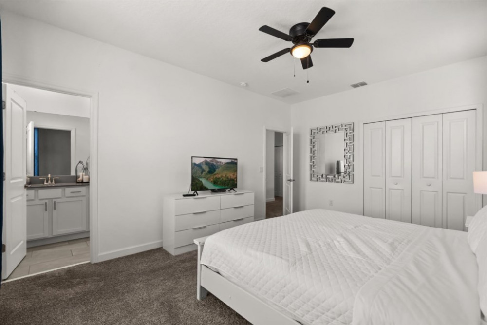 Storey Lake Resort 933