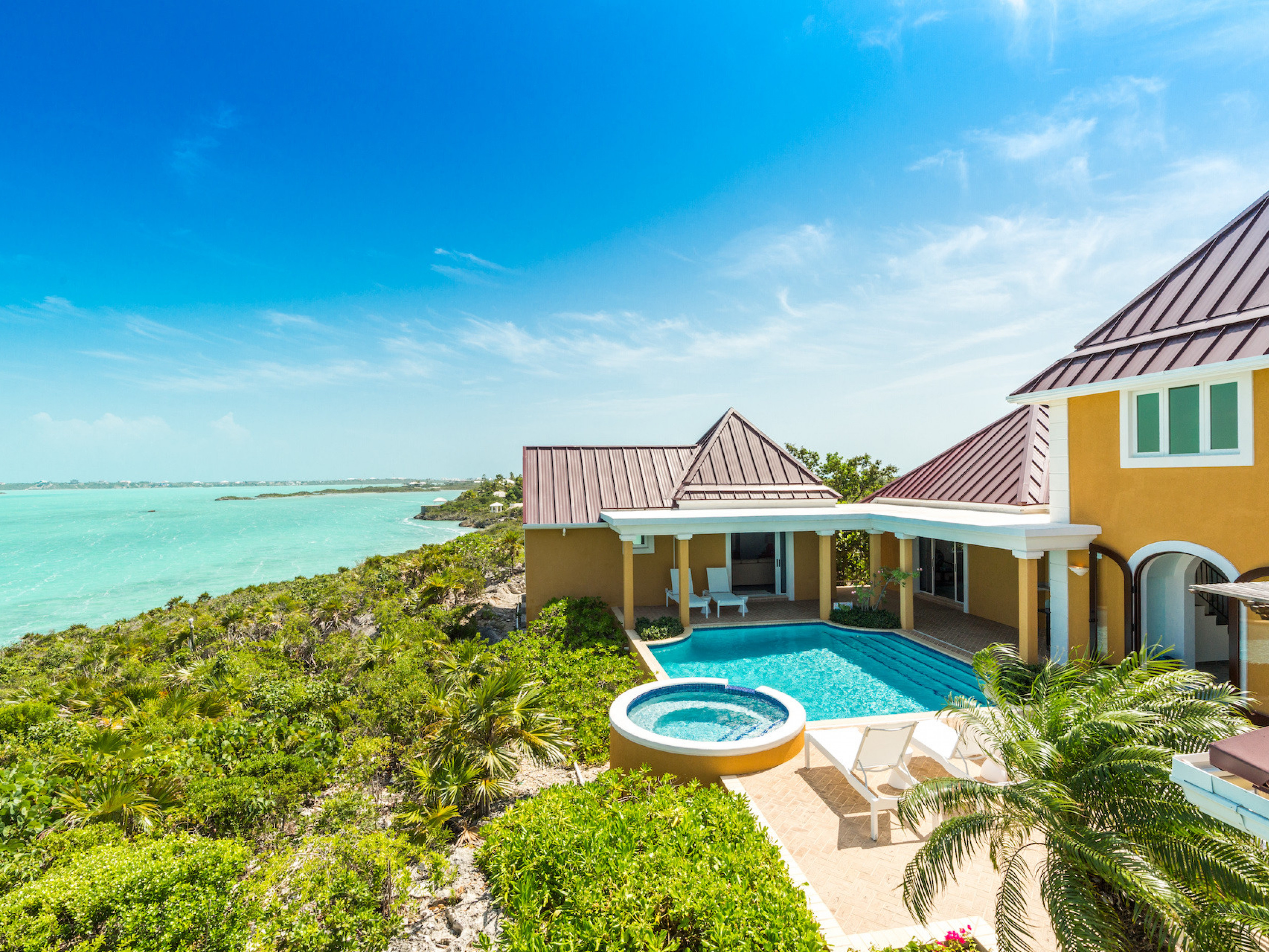 Chalk Sound villas with private pool - Daydreams
